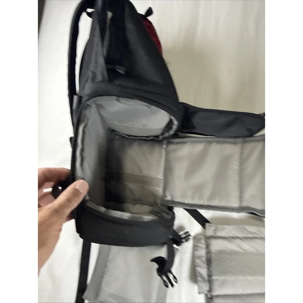 Lowepro Fastpack‎ 100 Camera Bag Backpack Used 4 Times EUC Red Dividers Padding